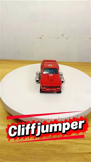 Transformers War for Cybertron: Earthrise: Cliffjumper #transformers #transformation #hasbro