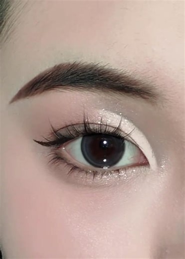 Easy Cut Crease Eye Makeup Tutorial