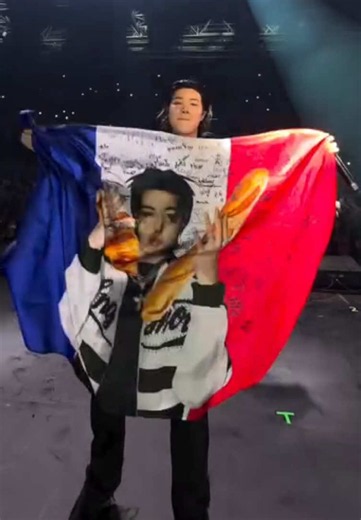 Louis Tomlinson Cries During 'Longshot' Performance in Paris