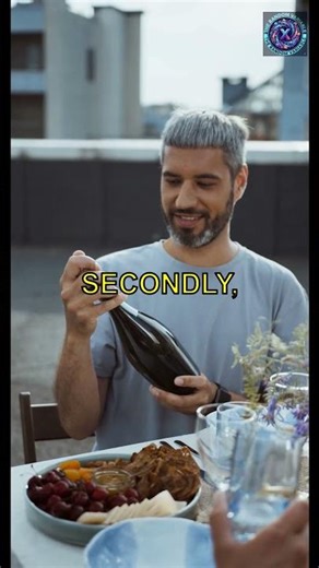 Why Glass Bottle Coke Tastes Better Than Cans?#TheRandomVariable #CocaCola #foodscience #healthyeat