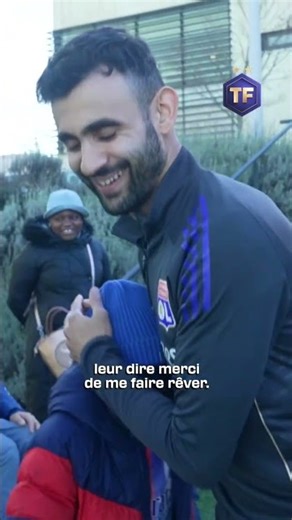Ako, fan de l’OL, s'apprête à rencontrer ses joueurs préférés et à réaliser tous ses rêves ! 🤩