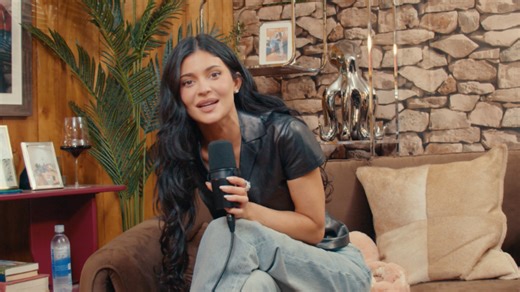 Kylie Jenner passionately explains The Legend of Zelda: Breath of the Wild to Jake Shane on a new episode of Therapuss