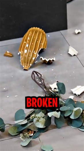 King Ferran Destroyed a Vase to Prank His Babysitter! 😲
