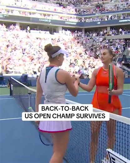 No. 1 Aryna Sabalenka takes down No. 6 Linda Noskova in a three-set tiebreak thriller 😱