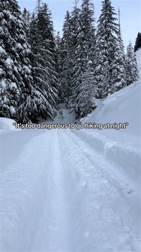 Exploring Nighttime Hiking Adventures Safely