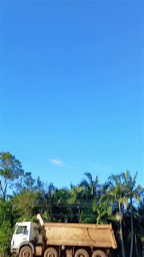 BREAKING: Hot air balloon carrying 21 people crashes in southern Brazil