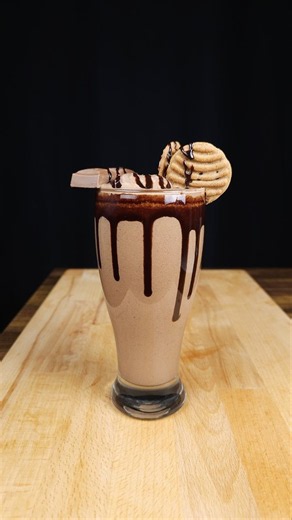 Good Day & Dairy Milk Shake 🍫 Chocolate Overload! #DairyMilk #ChocolateMilkshake #Shorts