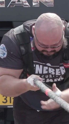 Ilya Khazov Vs 20,000KG Truck! #strongman