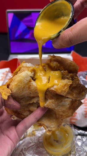 Nacho Melt Sando & Glazed Chicken Wrap Review — ASMR Mukbang