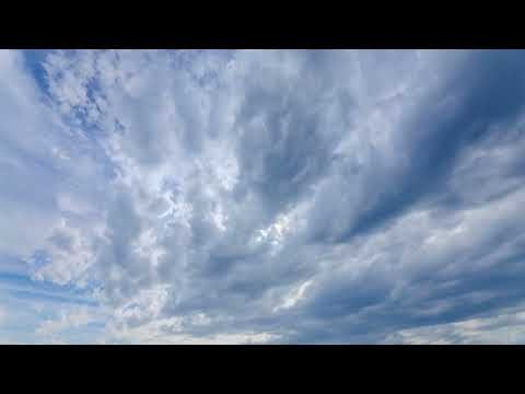 【雲のタイムラプス】2026年5月4日 大空を流れる雲と見え隠れする太陽｜空を見上げる1分間 その1