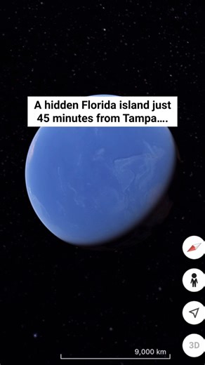 Did you know there was a hidden gem island less than 45 minutes away from Tampa?! Welcome to Caladesi Island, which is one of the best places to visit in Florida for nature and the best beaches! #floridabeaches #beachvacation #caladesiisland #clearwaterbeach #floridatravel #tampabay #tampaflorida #Dunedin #hiddengems | Florida Trippers