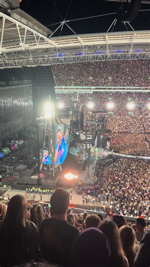 Coldplay Concert at Wembley 2025