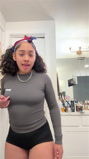 itssbriblixks (@itssbriblixks)’s video of ray and bri