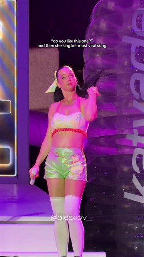 Katy Perry Lucca Italy: The One That Got Away Live