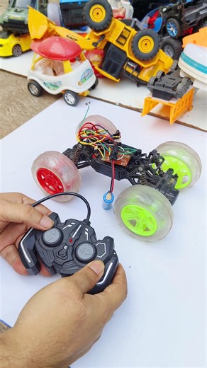 Old Remote control car Powered by DC motor / Remote wali car / Upgrade RC car / Rc car vs RC car