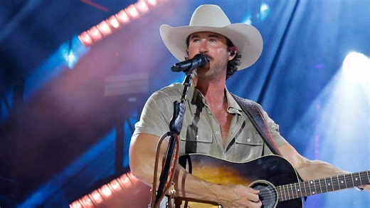 Riley Green and Peyton Manning team up for surprise country song ahead of Alabama vs Tennessee