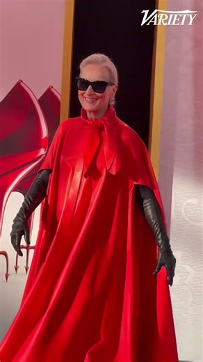 Meryl Streep, Anne Hathaway, Emily Blunt & Stanley Tucci hit the 'Devil Wears Prada 2' red carpet