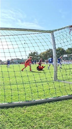 Was this a Foul?!😳🧤#gripmode #goalkeeper #football