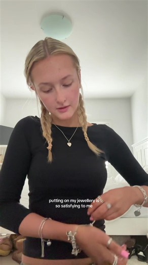 Silver jewellery for the win as well btw xx | jewelry
