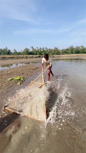 The Hidden Talent of Rural Village Fishermen #fishing #handfish