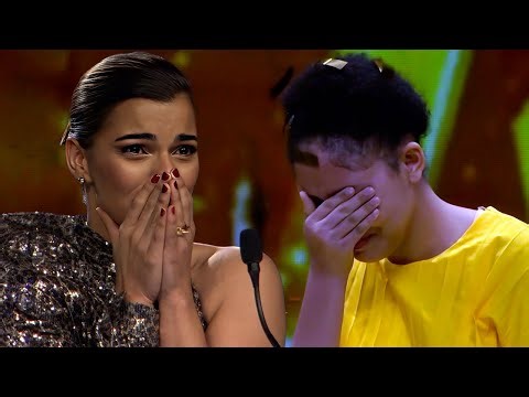 14 Year Old Makes Judges Cry With GOLDEN BUZZER Audition! | Dominicana's Got Talent