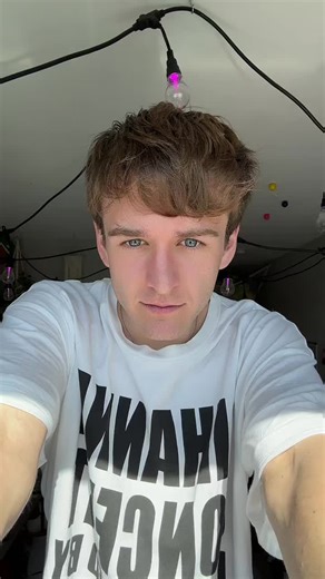 Learn How to do the Clock TikTok Dance Tutorial