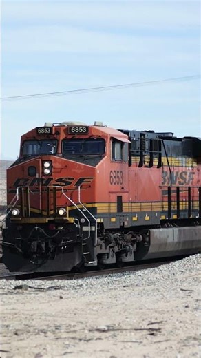 BRUTAL DESERT FREIGHT RUN WITH BNSF #railroad #trains #trainspotting