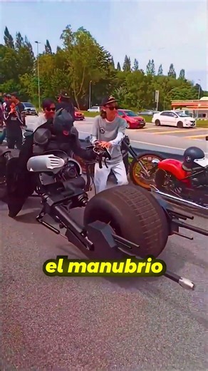 ¿POR QUÉ NO PUEDES COMPRAR LA MOTO DE BATMAN