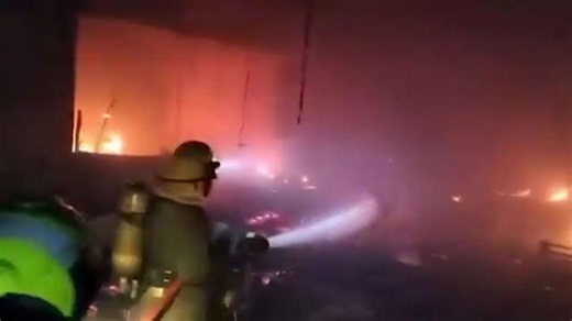 Fire rips through Thai hotel as tourists flee burning building in Pattaya
