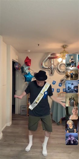 #livehighlights #tiktoklive Dancing 🕺 on my Bday live last night. Fun 🤩 Times. You Rock My World. MJ. Keep Dancing 🕺💃😁. @🎶Jennifer🎶 @@Dorothyann.1205 @🇮🇹bella_linda1969🇮🇹 @Jaylaan Blount #dancinguy1 #MJ #dance