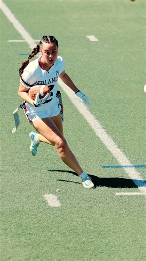 Jumped the route for the pick 🏈