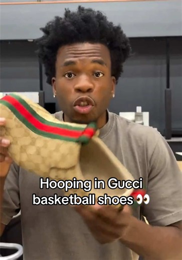 Would you hoop in these shoes? 🤔 @Davis #hoops #basketball #shoes #gucci #imdavisssyt