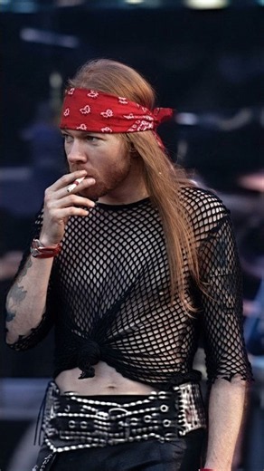 The Iconic Style of Legendary Rocker Axl Rose 😎🤘#axlrose #gunsnroses #rocklegends #rockmusic