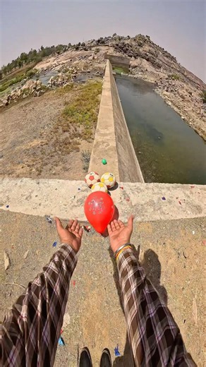 “From Kick to Crazy Catch ⚽🔥 Balloon Blast Trick!”#ytshorts #shorts #football #challenge #parkour
