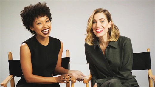 Sarah Paulson Is Being Accused Of Throwing Her Black Costars Under The Bus Amid Career Complaints