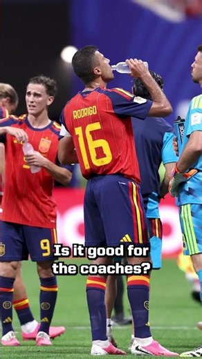 Klopp's take: "You don't need two and a half minutes for drinking." #WorldCup #WorldCup2026