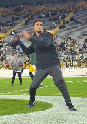 Coming 🆙 BY9 under the Thursday Night Football lights #CARvsGB 815 ET on Prime #NFL #Football #BryceYoung