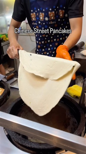 You need to see Chinese Street Pancakes #streetfood
