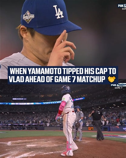 When Yoshinobu Yamamoto gave Vladimir Guerrero Jr. a hat tip before their matchup in Game 7 🤝 The ultimate respect 🫡 | MLB Network