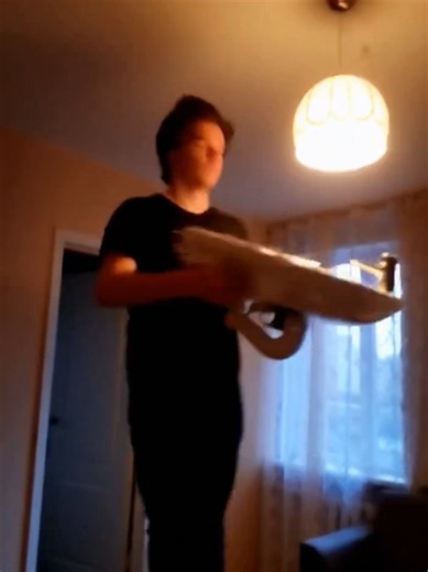 Я купил Америку. (@ya_kupil_ameriku)’s video of kid flying plane