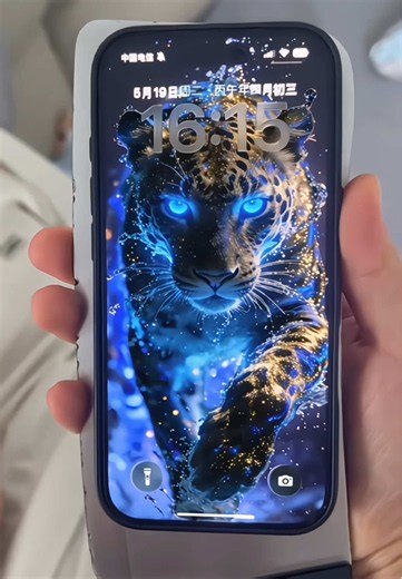 This is the most beautiful and eye-catching 3D wallpaper | have ever seen. Animated wallpaper. The most stunning 3D wallpaper. Ultra-clear 8K wallpaper, 3D wallpaper for naked eyes. iOS 26 wallpaper. iPhone wallpaper. High-definition wallpaper. How to obtain 3D space wallpaper on ios 26? How to set the background wallpaper of iPhone? iPhone wallpaper tutorial, how to apply iPhone animated wallpaper? 8K wallpaper. All you need is a beautiful photo. Click the lower left corner