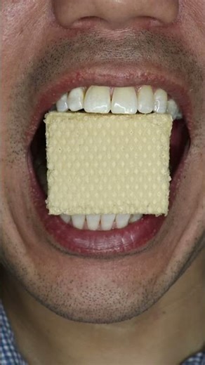 Loacker Minis Vanilla ASMR 🥺 #shorts #asmr @DoctorTristanPeh