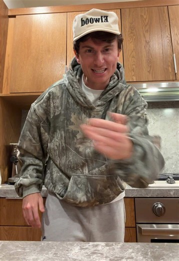 marty supreme freaky ahhh intro 🫦 (great film tho) | marty supreme