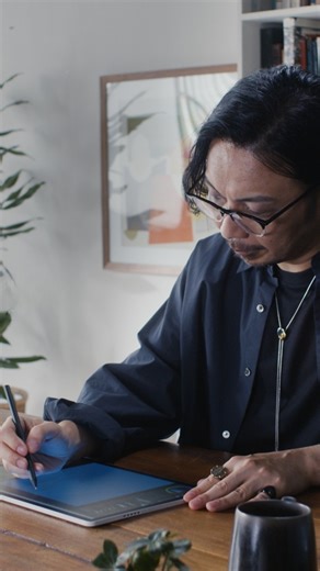 Feels familiar from the very first stroke ✍️ Artist Saitoh Yusuke shares why the Wacom MovinkPad Pro 14 feels as natural as drawing in a sketchbook. Draw every day. Build confidence. Capture ideas the moment inspiration hits. One small habit can bring you closer to going pro. Watch the full review on our YouTube: https://bit.ly/3L0u4fB #MovinkPadPro #Wacom | Wacom