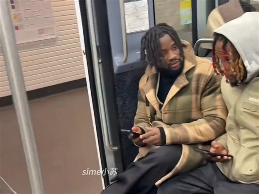 您的iPhone17promax又又又在揽货中.