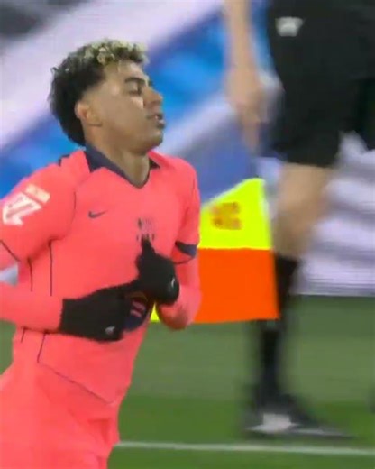 Marcus Rashford equalizes for Barca and just one minute later Real Sociedad restores their lead 😮