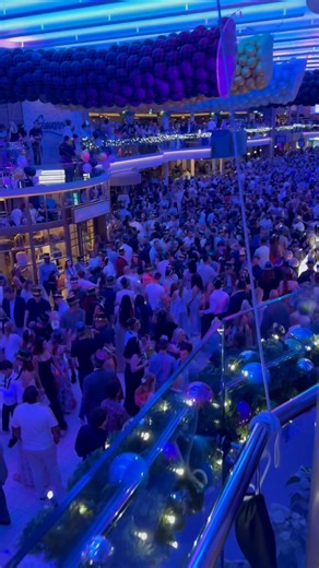 ICON of the Seas. Somewhere off the coast of Mexico. 33 minutes to 2026. | Michael Bayley