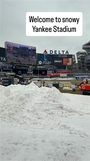 Welcome to a snowy Yankee stadium where Penn State will take on Clemson in the Pinstripe Bowl. | Penn State Football on PennLive