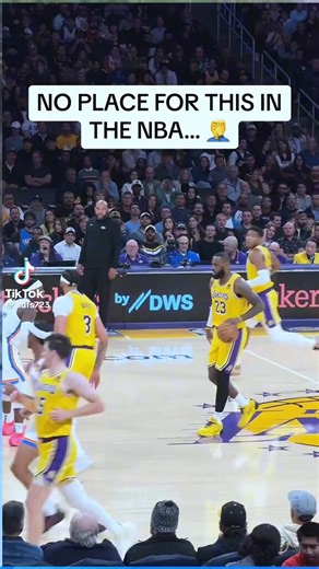 How LeBron haters think you're supposed to react to getting smacked on the head for no reason