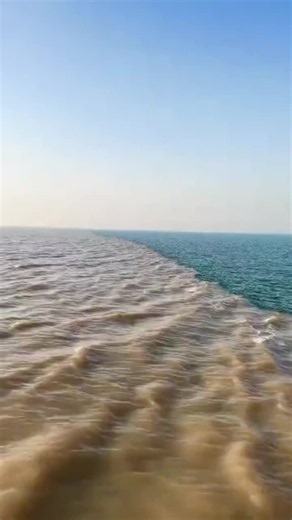 The meeting point of Pacific Ocean and Atlantic Ocean 🌊 very wonderful art from God let’s us fear God 🔥🙏🧏‍♂️🥹🫵🙆‍♂️#fyp #ocean